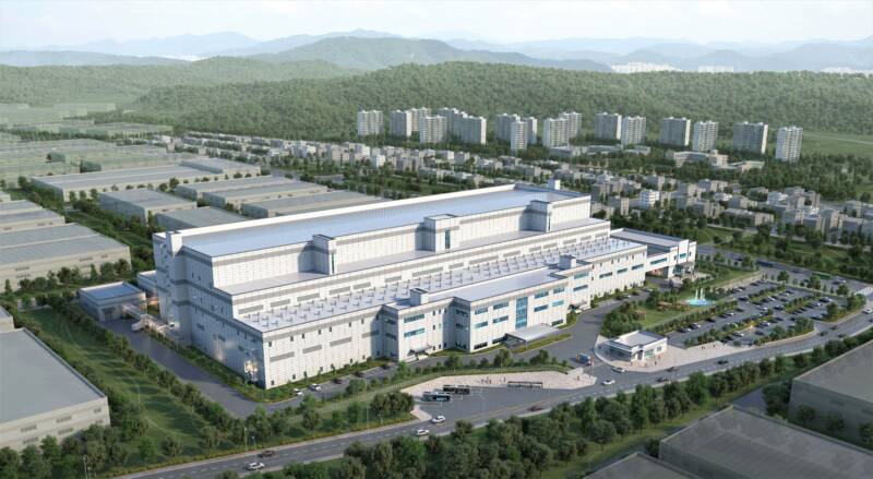 구미형 일자리, LG BCM 공장 착공, 단일 공장 기준 세계 최대 규모